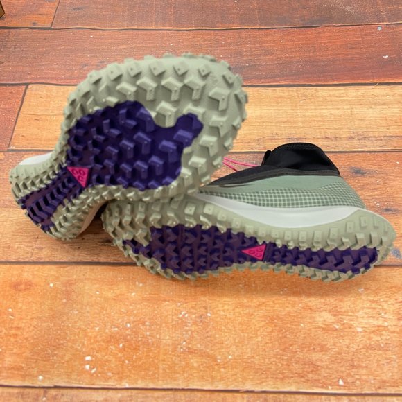 Nike Men's ACG Mountain Fly Gore-Tex Green Athletic Shoes - Picture 6 of 6